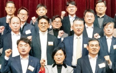 주식·채권·IPO·M&A 휩쓸어…KB증권, 역대 첫 '4관왕'