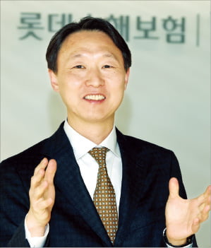  허문찬 기자 