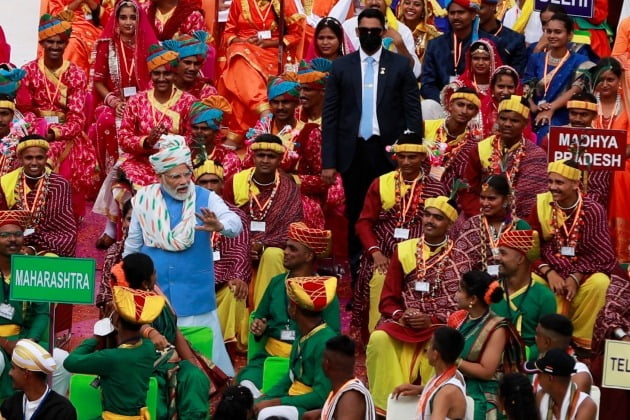 나렌드라 모디 인도 총리가 2022년 8월 15일 인도 델리의 레드 포트에서 열린 독립기념일 축하 행사에 참석하고 있다. 사진=로이터·연합뉴스