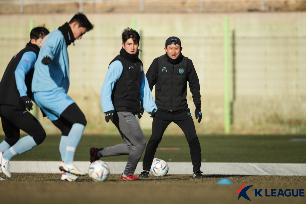 K리그 막내 사령탑 최원권이 그리는 대구의 '단단한 질식 축구'