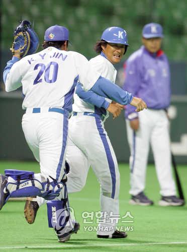 선수로 뛰고 이젠 코치로 WBC 맞는 한국 야구대표팀 4총사