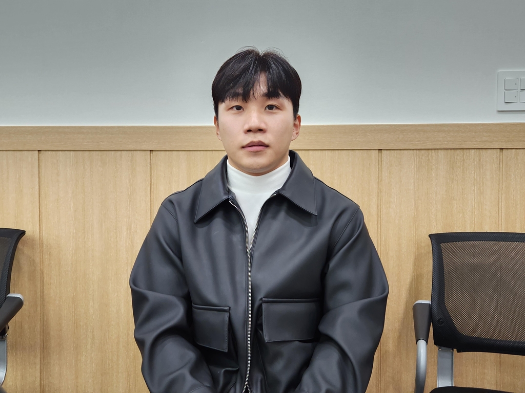 '2022년 남자 역도 최고 선수' 김용호 "은퇴 전에 올림픽 출전"