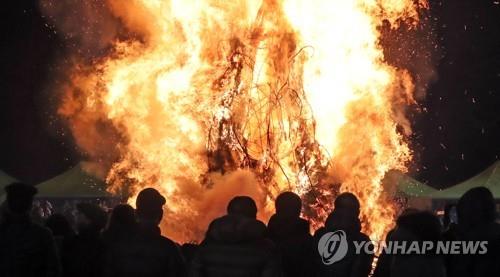 '산불 위험' 강원도, 동해안 정월대보름 행사장 기동 단속