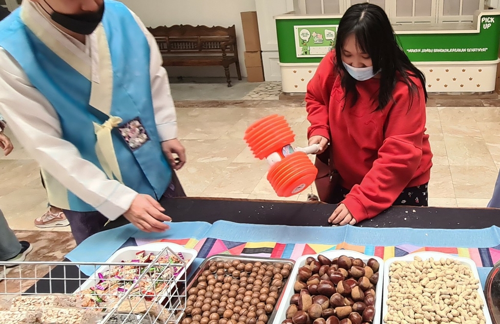 인니서 정월대보름을…한국문화원 전통문화 체험행사