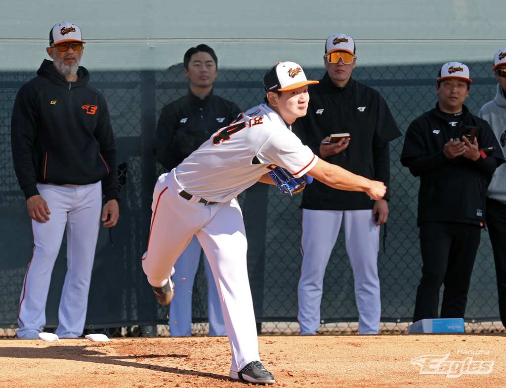 '한화 슈퍼 루키' 김서현, 70% 힘으로 던져도 시속 151㎞