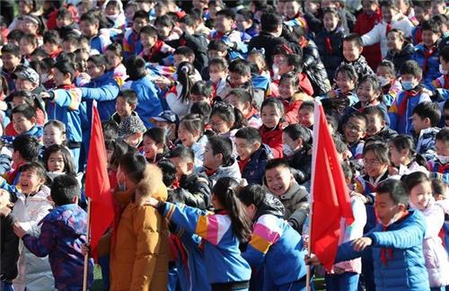 '둘째 자녀' 취학 본격화 中 학교 포화상태…시설 확충 주저