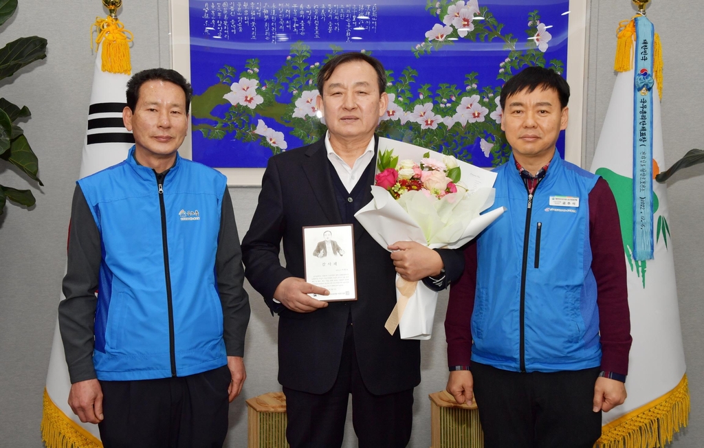 이병노 담양군수, 전국공무원노조 감사패 받아