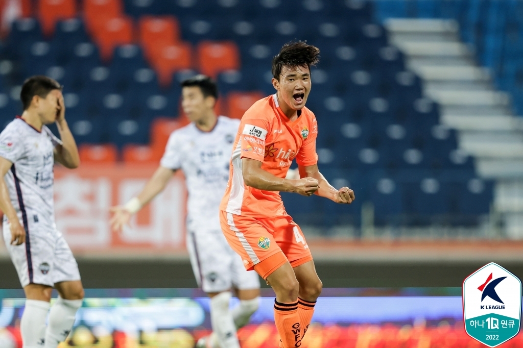 [프로축구개막] ⑤"울산·전북 '2강' 고착화…인천·서울, 상위권 기대"