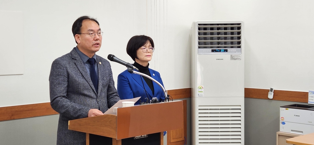 청주시의회 민주당 "원내 복귀"…국민의힘 "환영"