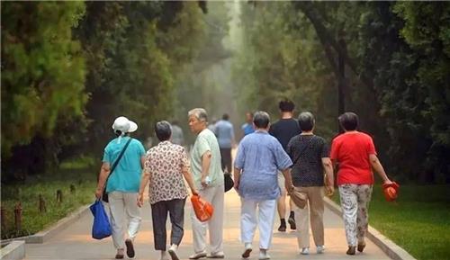 中 '베이비붐 세대' 매년 2천만명 은퇴…재취업 사회문제 대두