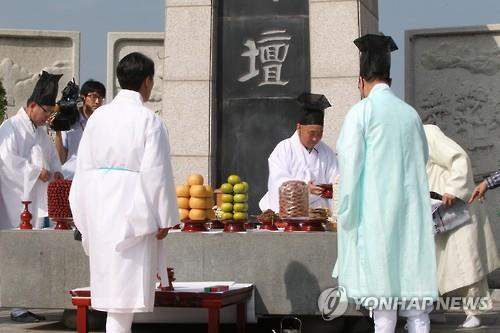 음력 8월13일은 '이산가족의 날'…추석연휴 전날