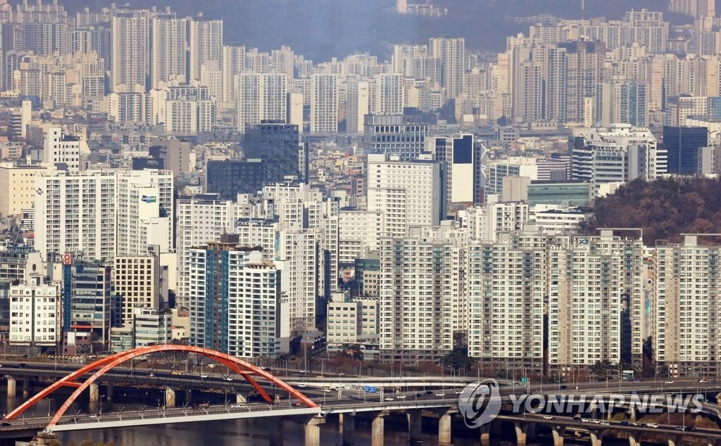 지난달 집주인 대신 갚아준 돈 1,694억원 '역대 최대'