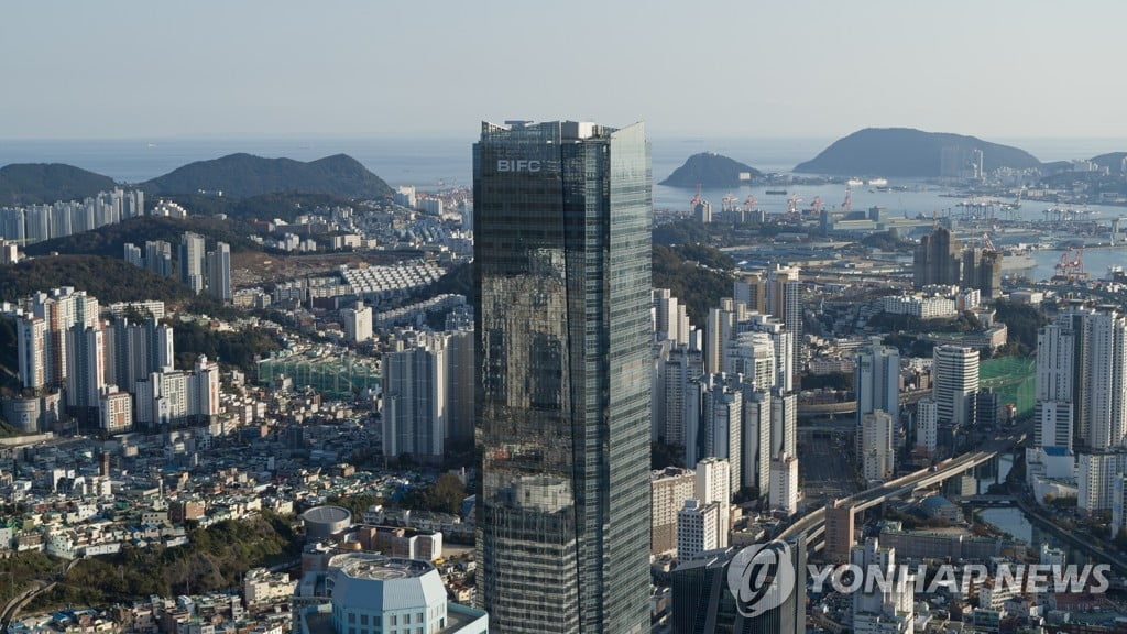 부산 금융권, 주요 기관 수장 교체 앞두고 '논란 시끌'