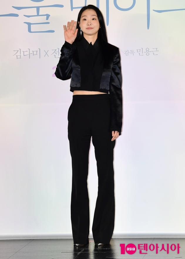 [TEN 포토] 김다미 '잘록한 허리'