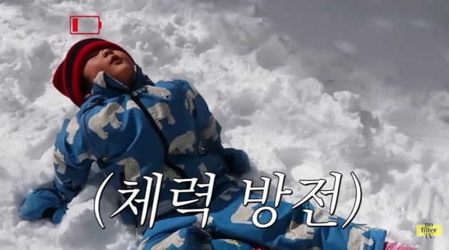 [종합] '마이큐♥' 김나영, 제주 감성 숙소→눈 쌓인 오름…두 아들과 겨울 추억 추가