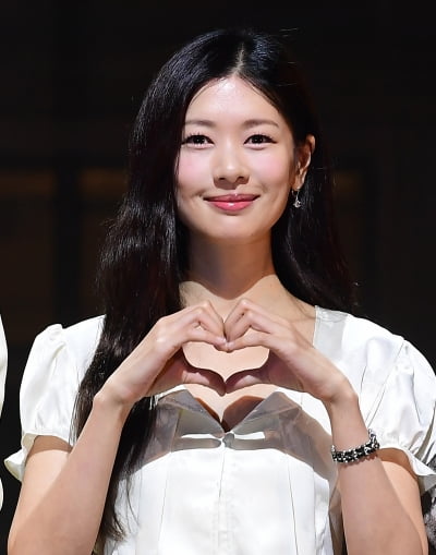 [TEN 포토] 정소민 '오랜 꿈 연극데뷔'