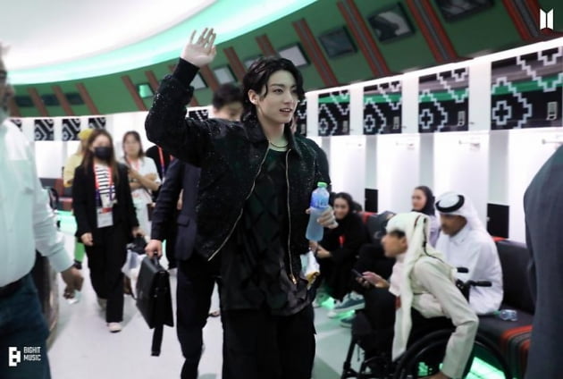 방탄소년단 정국 '월드컵 개막식' 공연 비하인드서 '리스펙' 부르는 프로패셔널함X'월클' 열정
