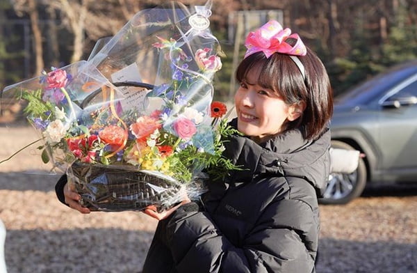 한지민, 김혜수도 기대하네…이민기와 '힙하게' 촬영 끝 "행복하기만 했다"