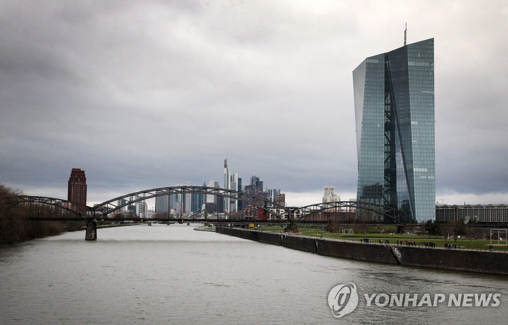 ECB, 기준금리 인상률 0.5%P로 유지…내달에도 빅스텝 예고(종합2보)