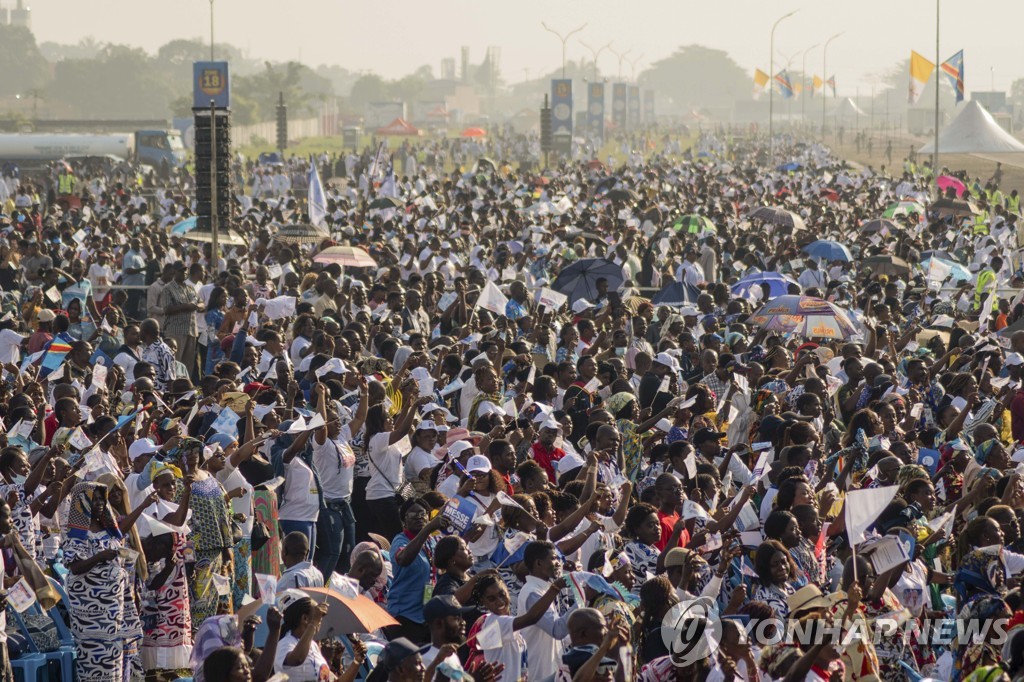 Pope, mass in Democratic Congo with 1 million people...