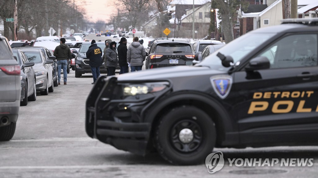 교통단속 중 흑인 운전자 구타 사망 이후 美 경찰 신뢰 최저