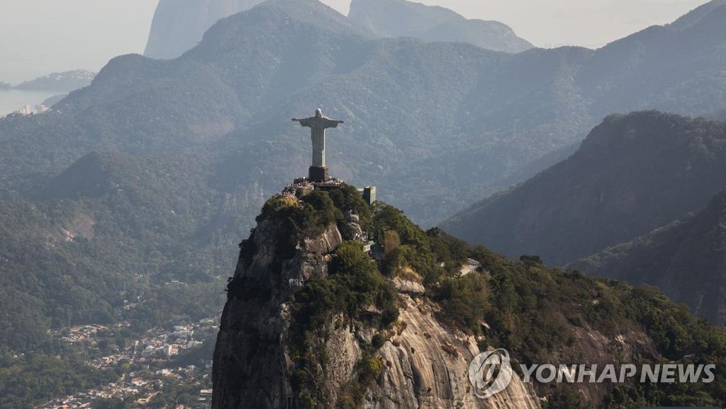 브라질서 폭우로 6명 사망…도심에 악어도 출몰