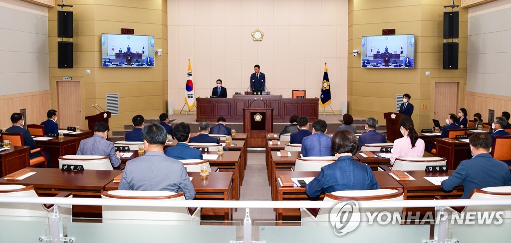 남원시 인사에 반발 잇따라…노조 이어 의회도 "위법한 처분"