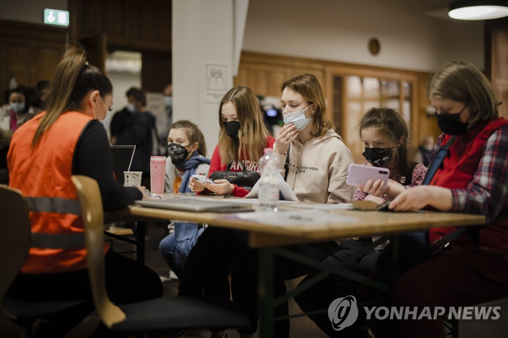 "우크라 난민 지원금 지역별 큰 편차" 스위스서 소송제기