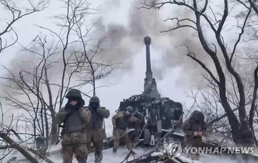 젤렌스키 없는데…"러, 탱크 2천대·30만 병력으로 동부 총공세"(종합)