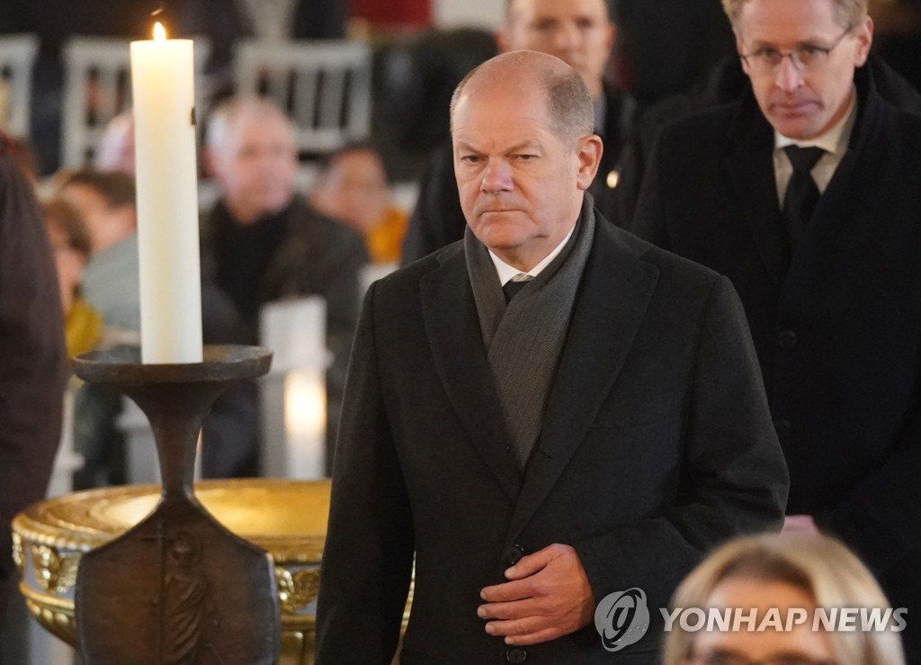 독일 총리 "푸틴, 위협 안해…무기공급시 신중한 저울질 지속"