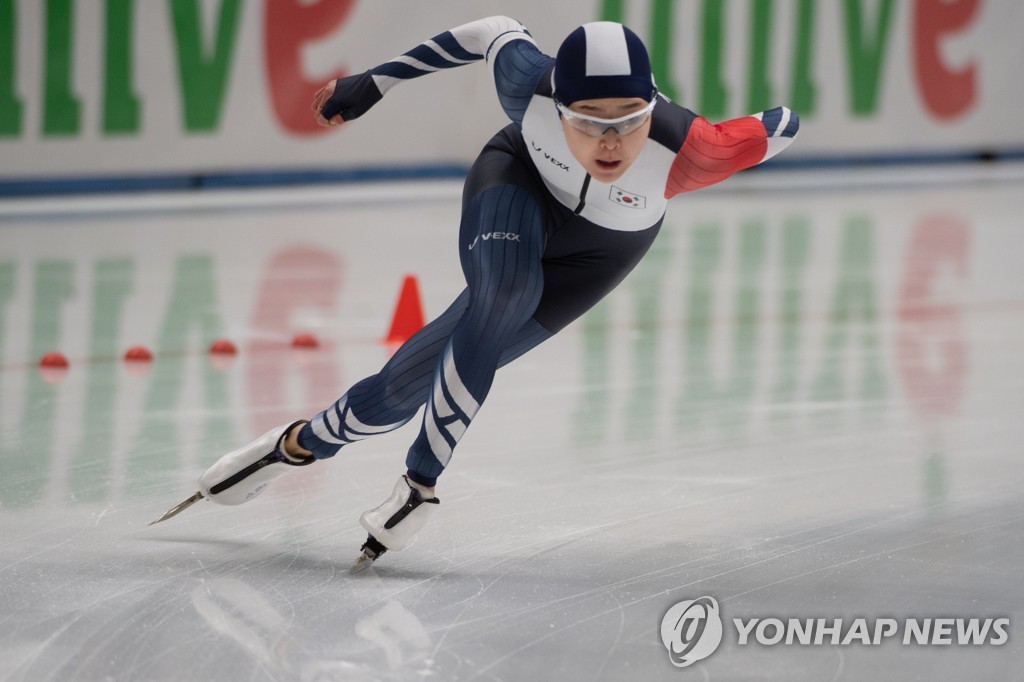 '신빙속여제' 김민선, 6차 월드컵 은메달…500ｍ 전관왕 불발