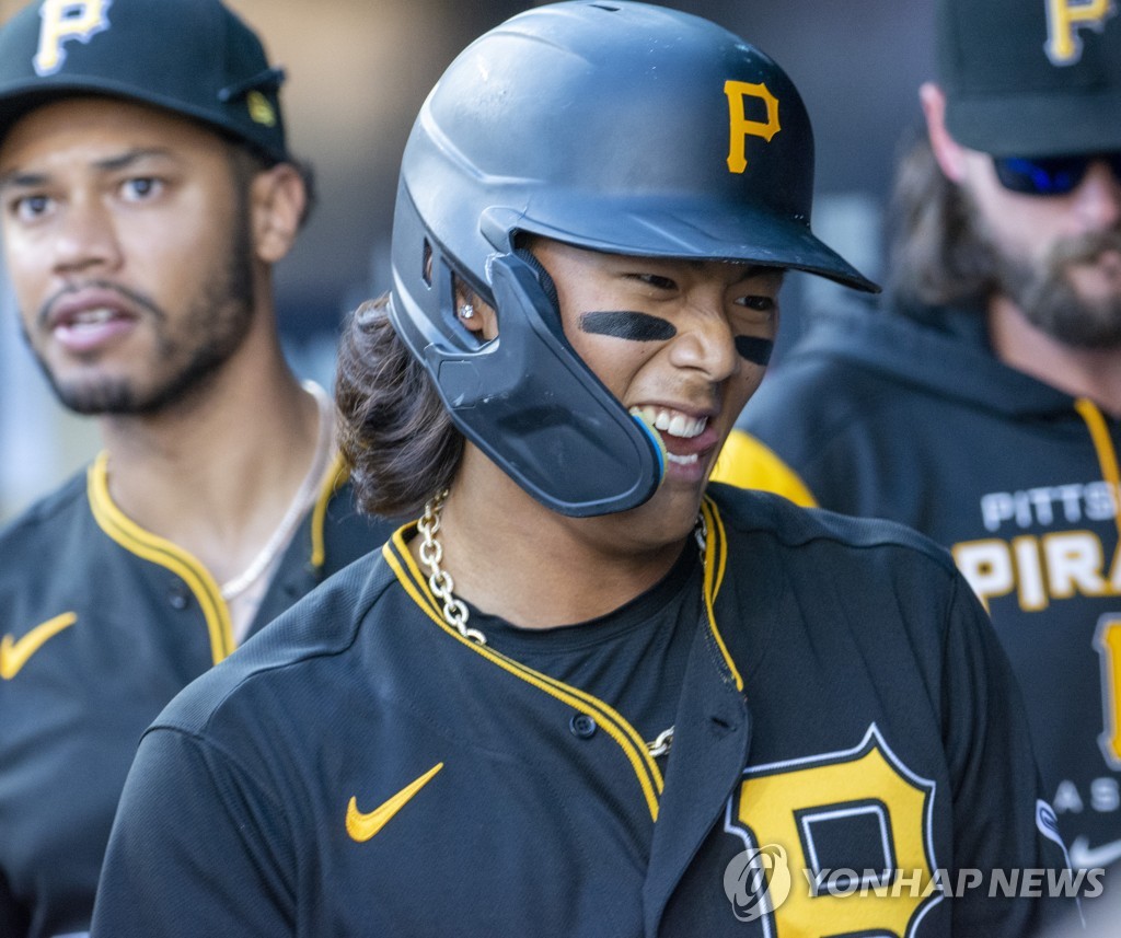 MLB닷컴 "배지환, 개막 로스터 진입 가능성 높은 유망주"