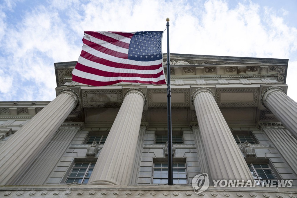 美당국자 "삼성·SK가 中서 만드는 반도체 수준에 한도 둘 것"