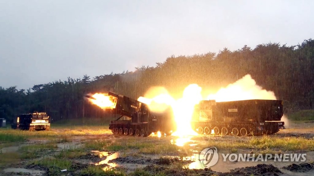 [2022 국방백서] 북한군 병력 南보다 2.5배…남북 군사력은