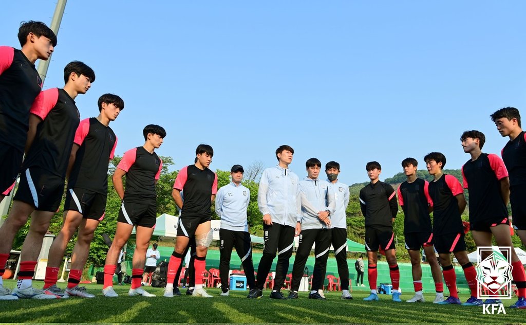 김은중호, U-20 아시안컵 출전차 우즈베크로…"4강 넘어 우승"