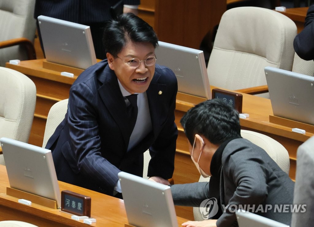 다시 자세 낮춘 장제원…"尹의 첫 비서실장으로서 숙명"(종합)