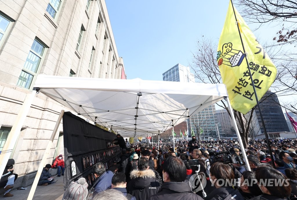 이태원 유족·서울시 대치…'대한문 분향소' 갈등 재현되나