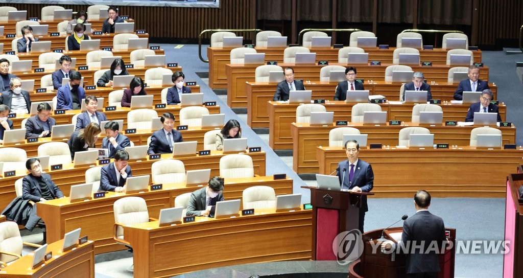 대정부질문 이틀째…'난방비 급등' 등 민생 공방 예상