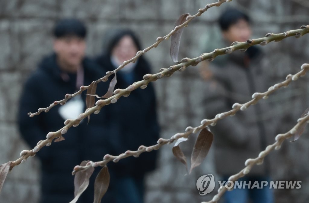 [날씨] 전국 맑고 일교차 커…중서부 미세먼지 '나쁨'