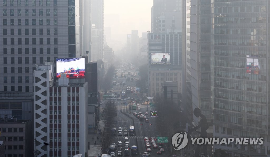 수도권 미세먼지 '나쁨'…낮 최고기온 7∼14도