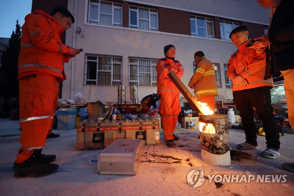 튀르키예 강진 한국구호대, 짐도 풀기 전 새벽 답사길에 '생명 구했다'