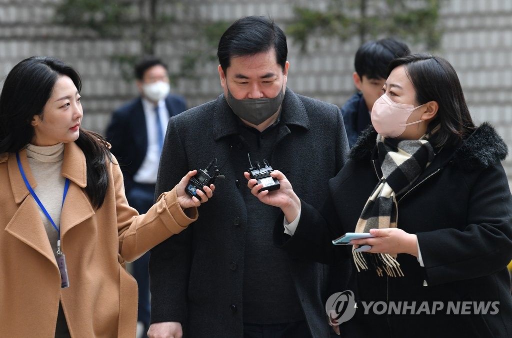 이재명 저격수 된 유동규, 유튜브서 추가 '폭로' 예고