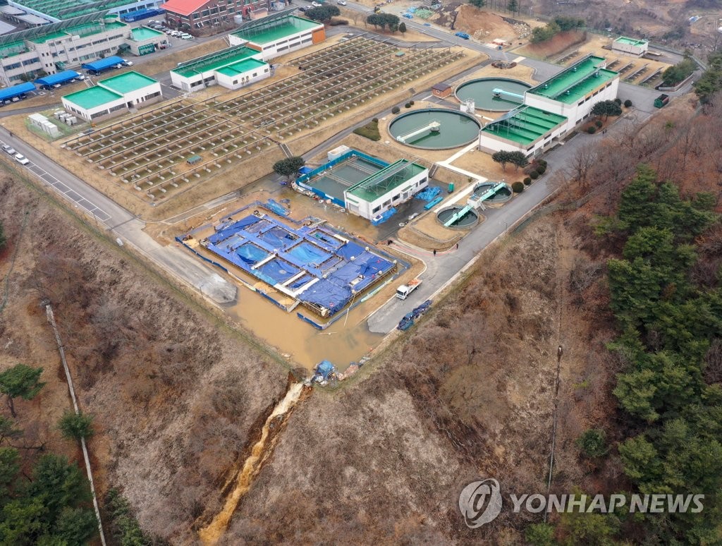 정수장 고장에 광주 3개 구 단수…귀한 식수는 도로로 넘쳐(종합2보)