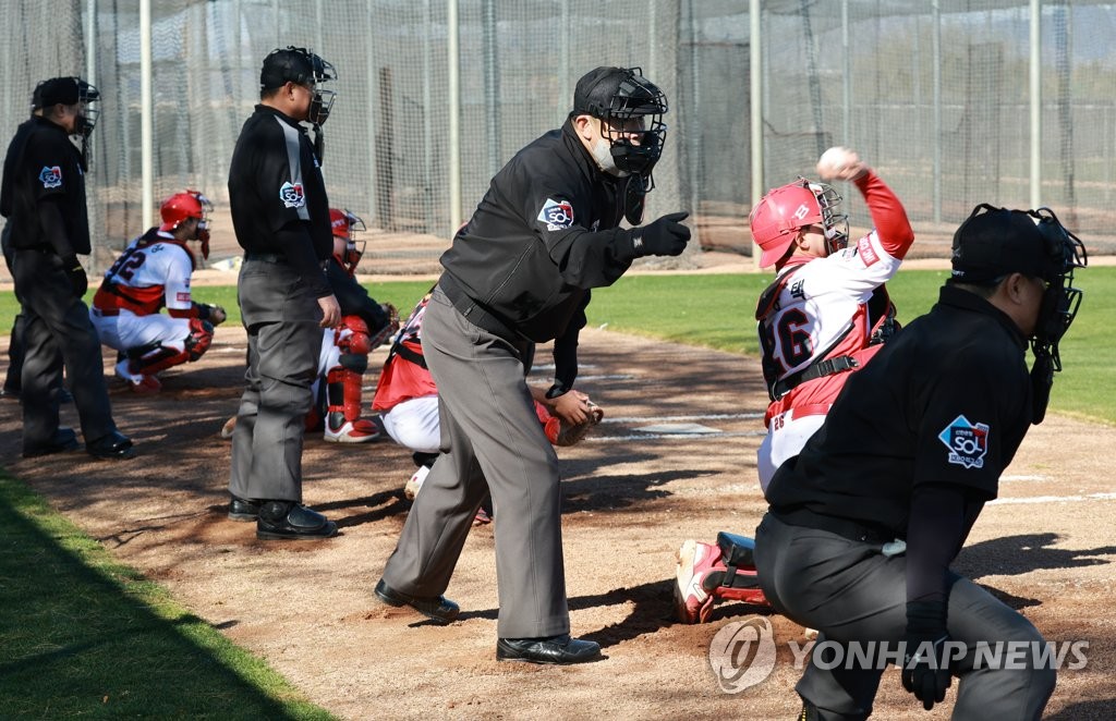 프로야구 김종국 KIA 감독 "외국인 투수 합쳐서 300이닝 기대"