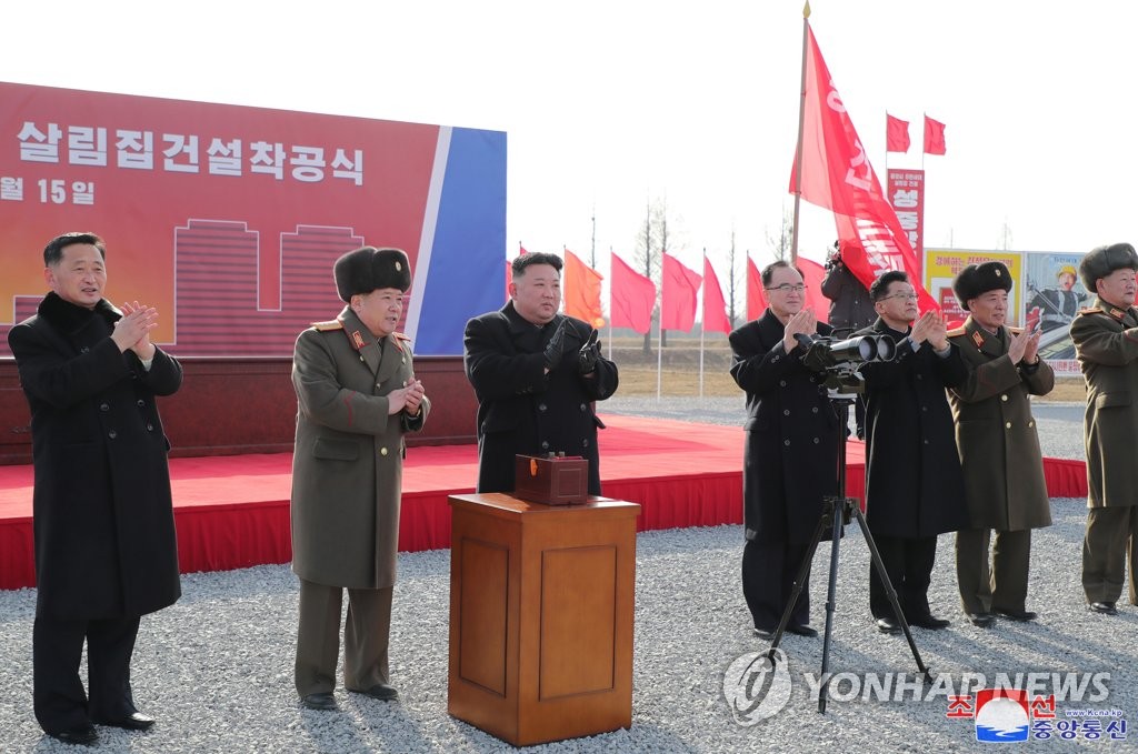 北김정은, 평양 주택건설 착공식 3년째 참석…올해 첫 현지시찰(종합2보)