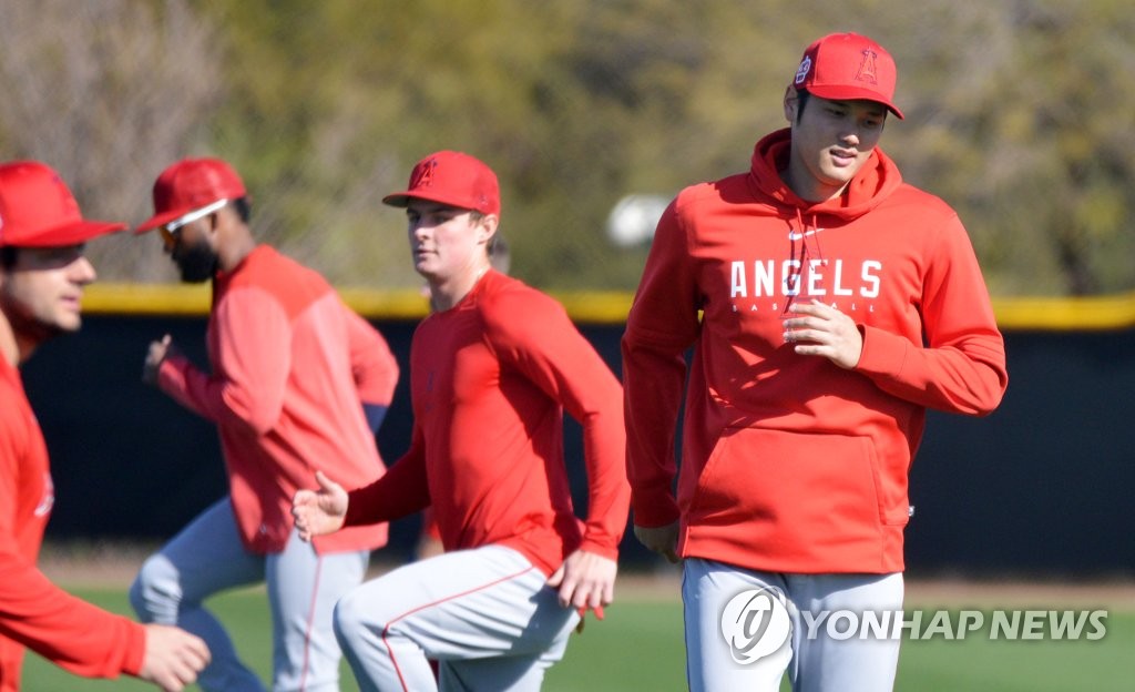 [WBC 캠프] 취재진 70명 몰고 다니는 오타니…'목소리를 들려줘!'