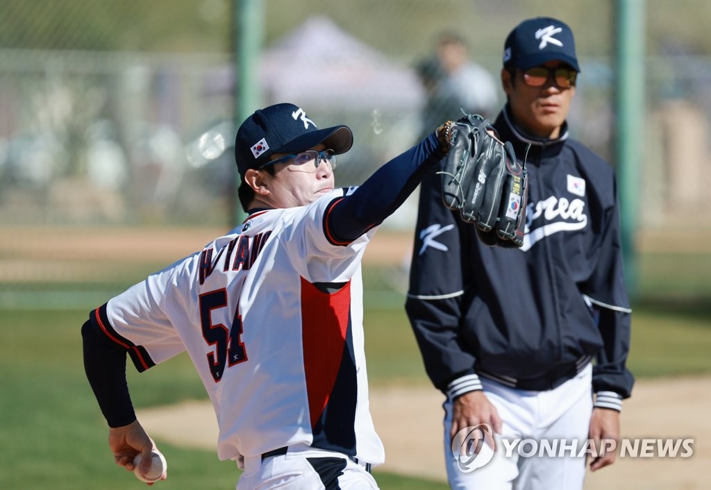 [WBC 캠프] 불펜 투구는 실전에서…투수진, 컨디션 올리기 급피치