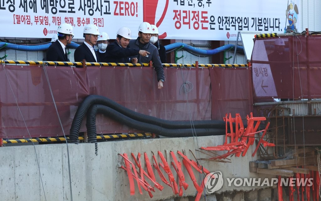 국토부에 건설현장 불법행위 단속 사법경찰권 부여…임금직불제 확대