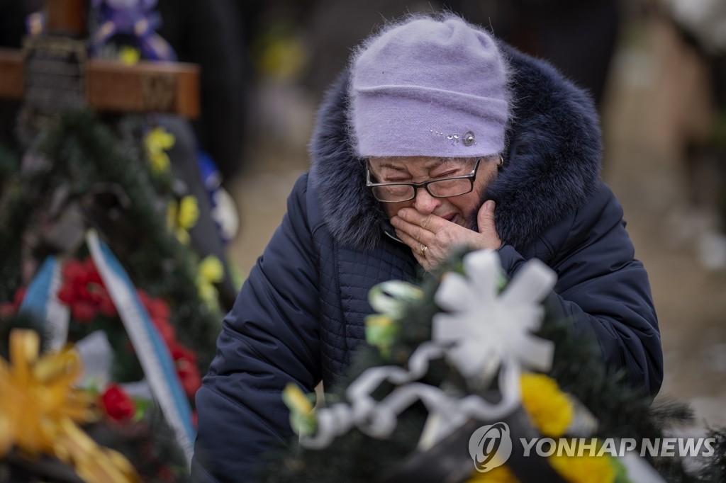 '전쟁 1년' 우크라, 단결·승리 강조…러, 폴란드·몰도바 위협