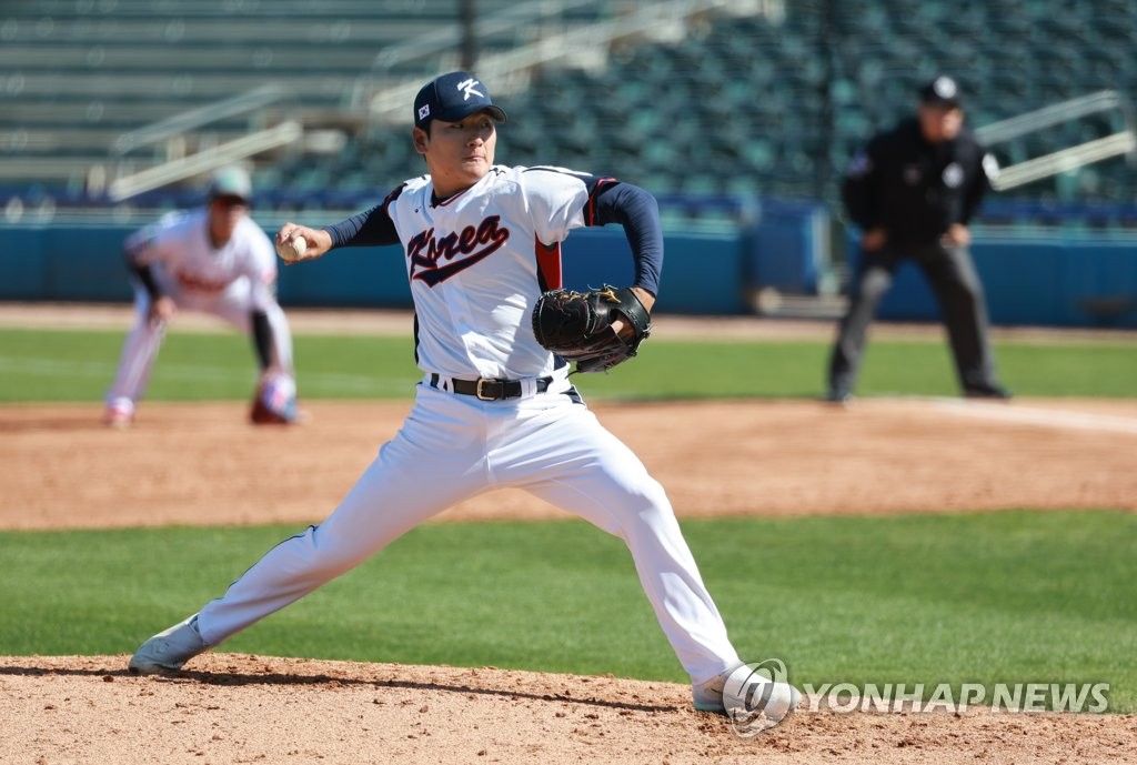 [WBC 캠프] 소형준·곽빈 '청백전'서 대표팀 타선에 6실점 뭇매(종합)